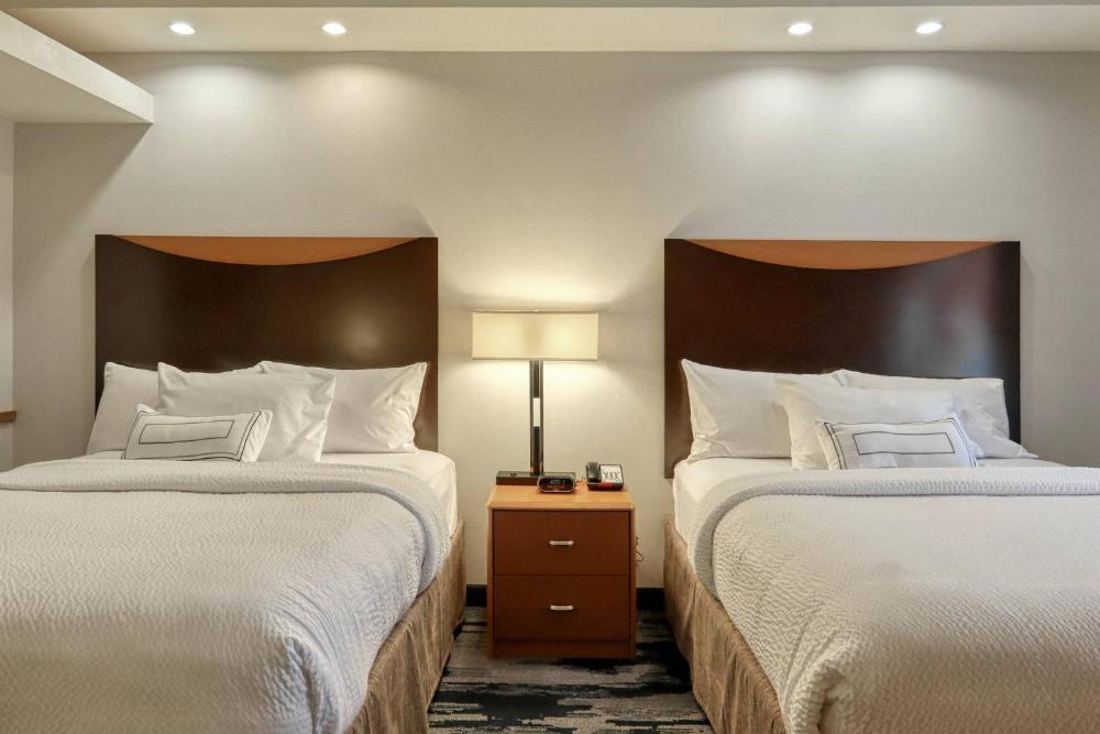 Queen Room with Two Queen Beds interior